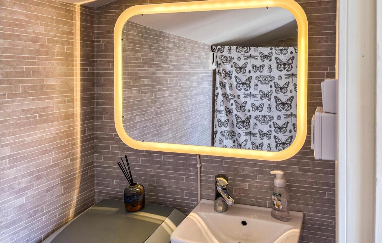 Cozy Home In Strmstad With Wifi Strömstad Екстериор снимка