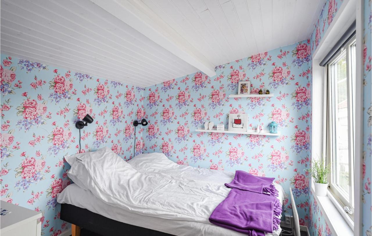 Cozy Home In Strmstad With Wifi Strömstad Екстериор снимка